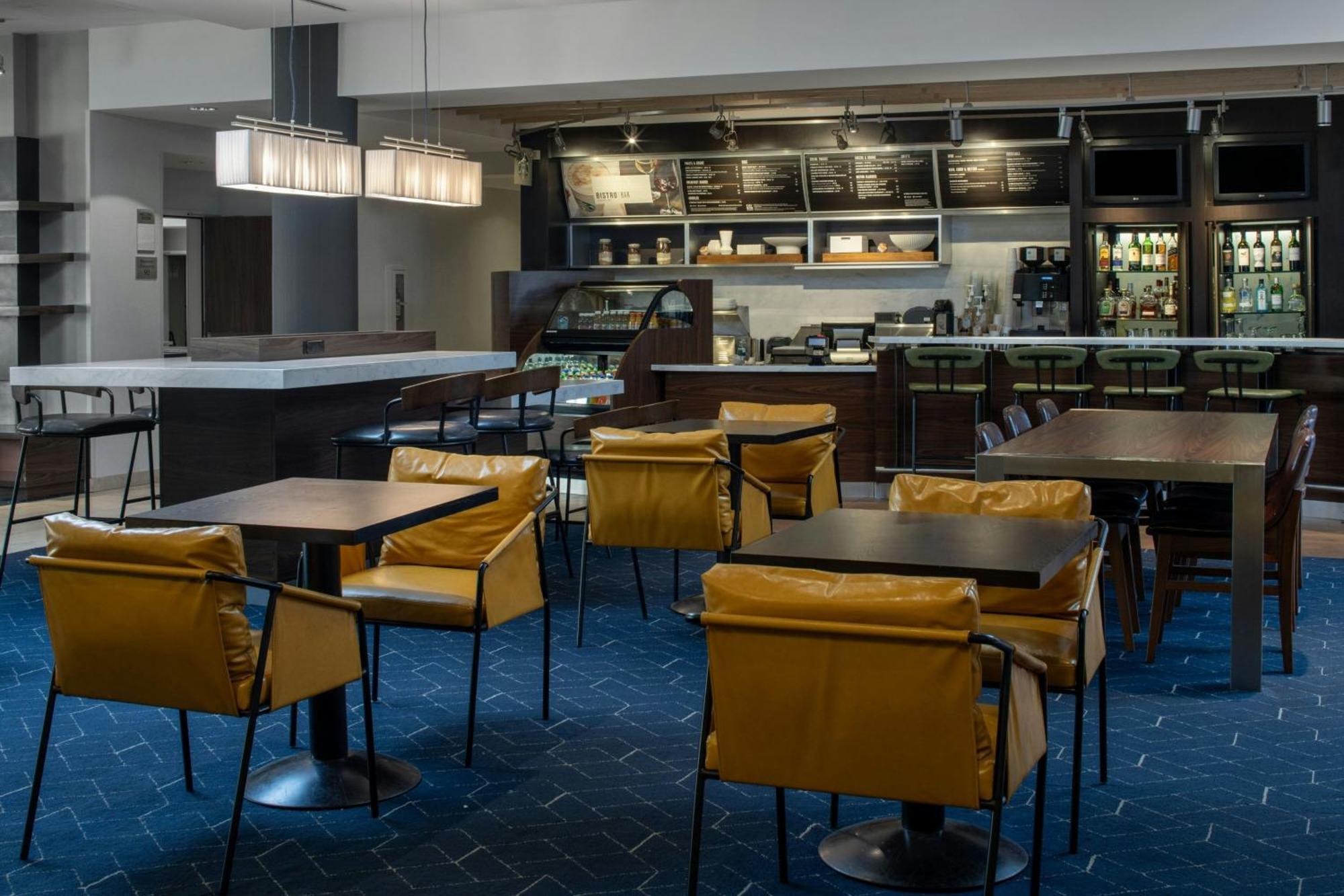 Courtyard By Marriott Jackson Airport/Pearl Hotel Ngoại thất bức ảnh