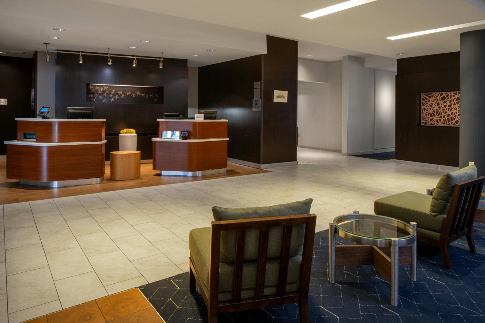 Courtyard By Marriott Jackson Airport/Pearl Hotel Ngoại thất bức ảnh