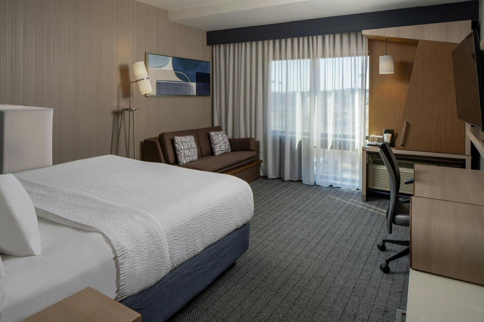 Courtyard By Marriott Jackson Airport/Pearl Hotel Ngoại thất bức ảnh