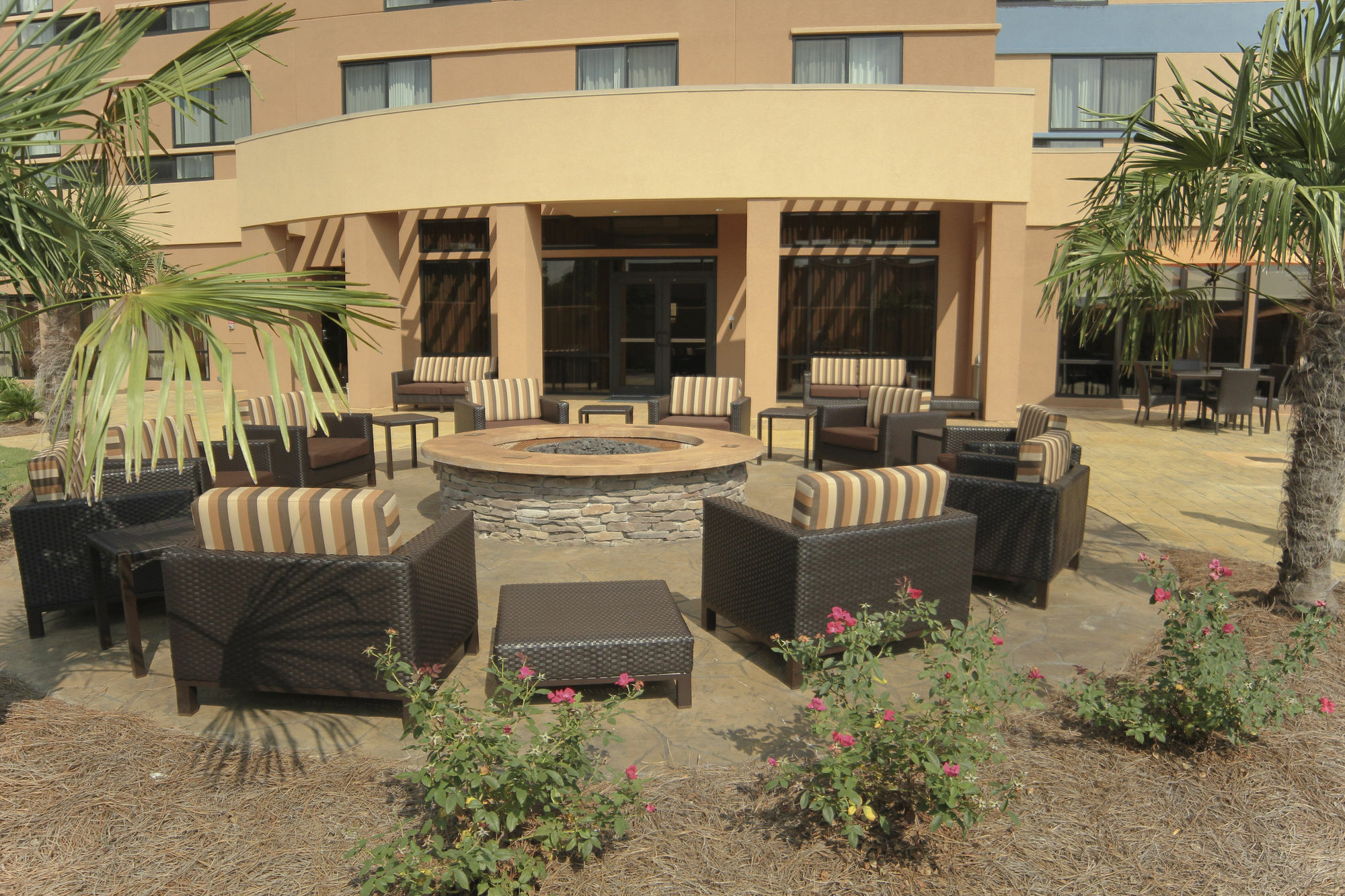 Courtyard By Marriott Jackson Airport/Pearl Hotel Ngoại thất bức ảnh