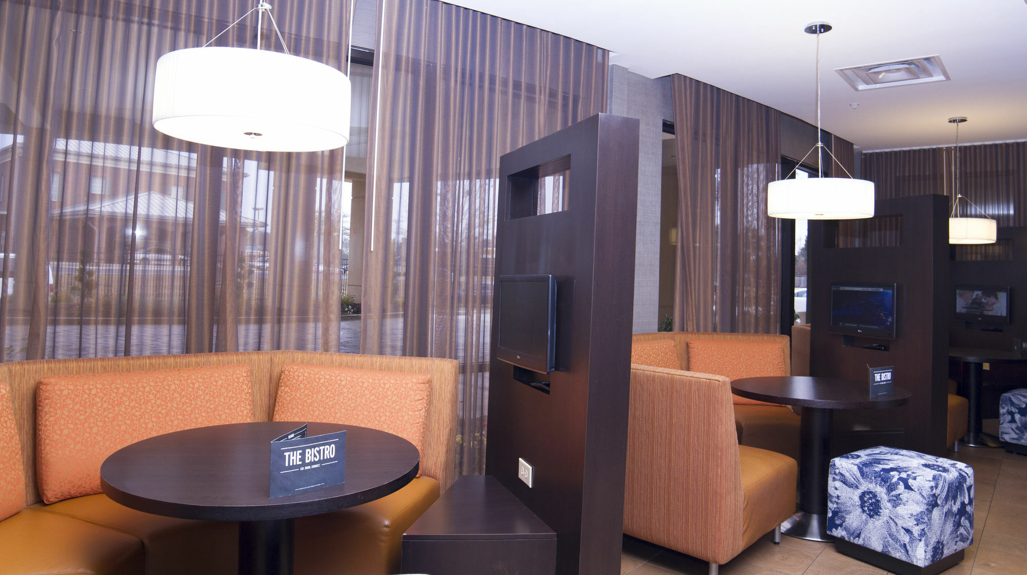 Courtyard By Marriott Jackson Airport/Pearl Hotel Ngoại thất bức ảnh